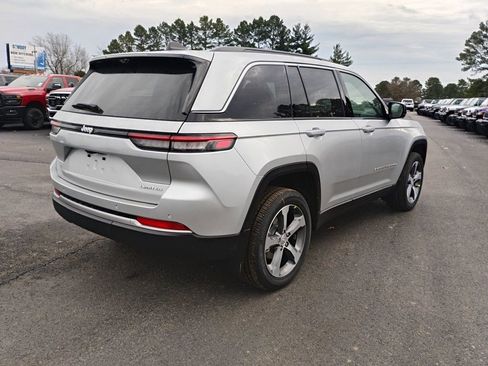 New 2026 Jeep Grand Cherokee Limited w/ Luxury Tech Group II AWD/4WD image 5