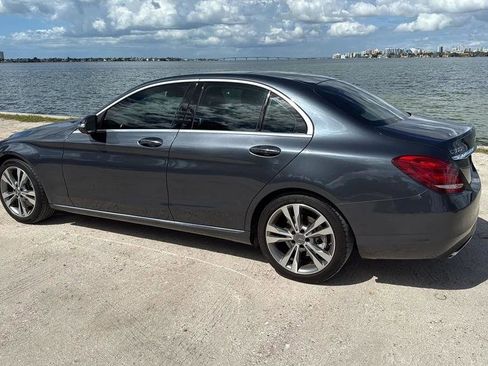 Used 2015 Mercedes-Benz C 300 Sedan image 4