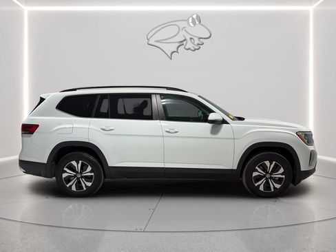 Used 2024 Volkswagen Atlas SE FWD image 6