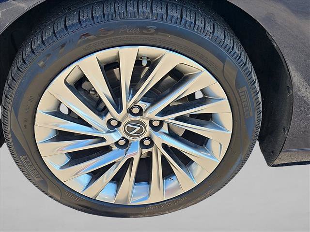 Used 2020 Lexus ES 350 Ultra Luxury FWD image 25