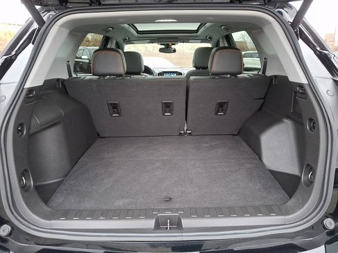 Used 2023 GMC Terrain AT4 image 30