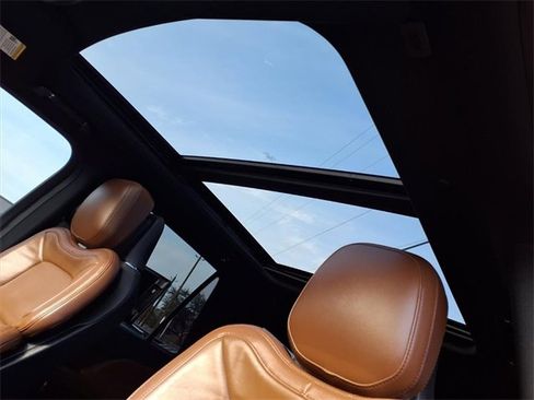 Certified 2023 Lincoln Navigator L Reserve image 7