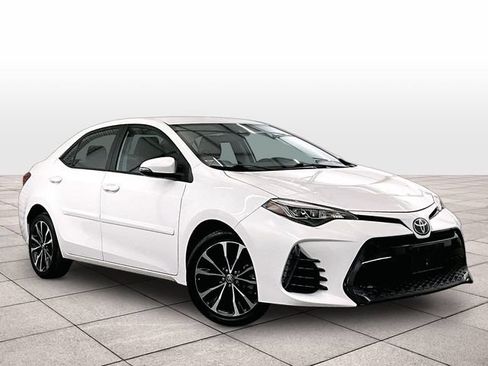 Used 2018 Toyota Corolla SE w/ Body Protection Package FWD image 2