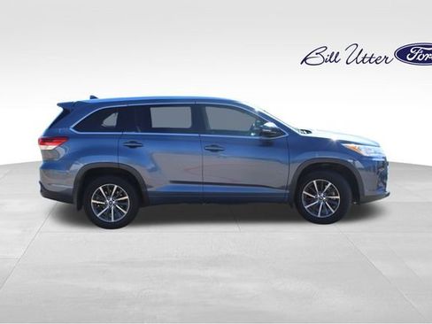 Used 2018 Toyota Highlander XLE image 4