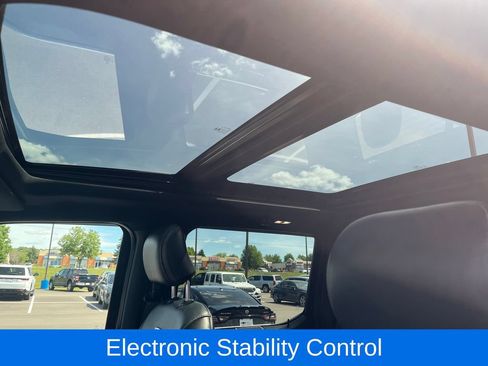 Used 2017 Ford F350 Platinum w/ Platinum Ultimate Package AWD/4WD image 25