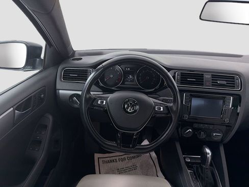 Used 2016 Volkswagen Jetta Sport FWD image 22