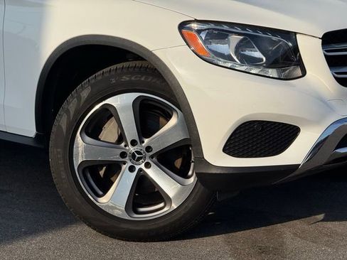 Used 2018 Mercedes-Benz GLC 300 w/ Premium Package image 2