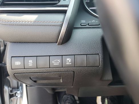 Certified 2020 Toyota Camry XLE FWD image 20