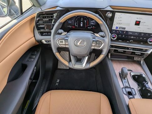 Certified 2026 Lexus RX 350 Premium Plus w/ Accessory Package (Z1) image 17