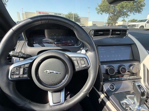 Used 2021 Jaguar F-TYPE Convertible RWD image 8