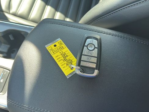 Used 2021 Ford Edge SEL w/ Convenience Package AWD/4WD image 20