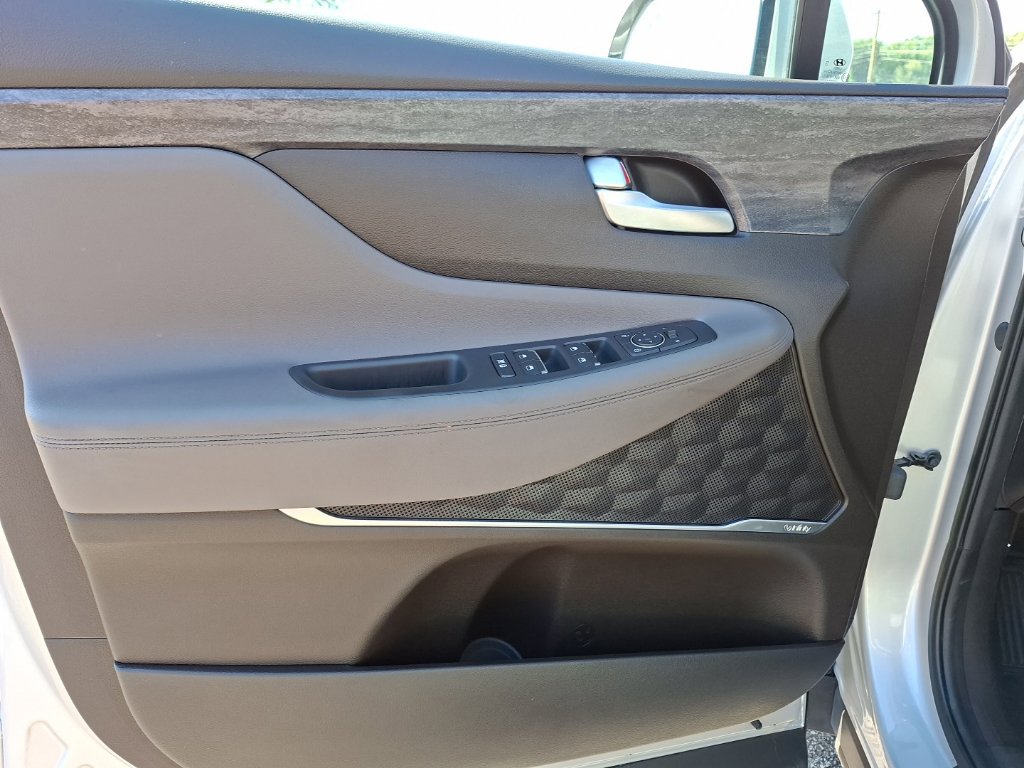 Used 2020 Hyundai Santa Fe SEL w/ Convenience Package FWD image 11