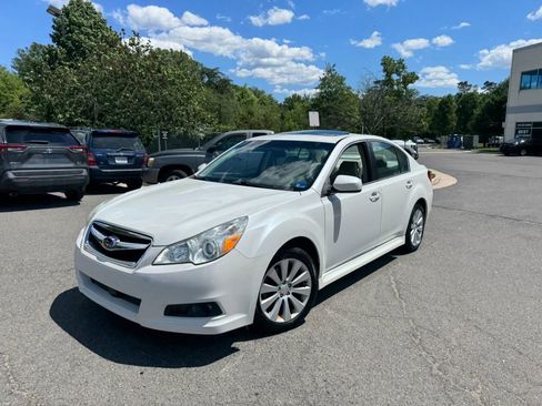 Used 2011 Subaru Legacy 2.5i Limited AWD/4WD image 3