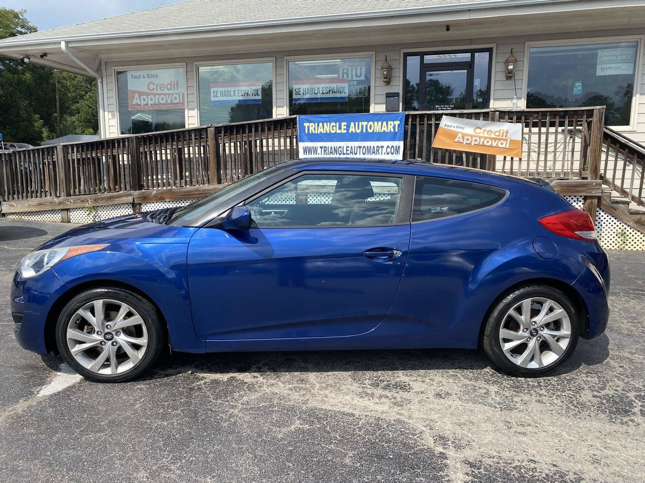 Used 2016 Hyundai Veloster FWD image 8