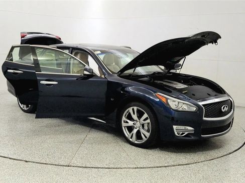 Used 2016 INFINITI Q70 L 3.7 AWD/4WD image 9