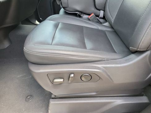 Used 2024 GMC Sierra 1500 SLT AWD/4WD image 12