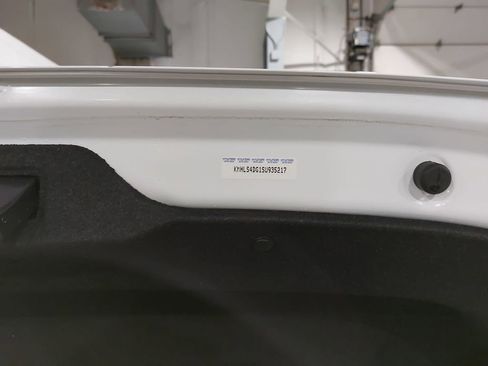 Certified 2025 Hyundai Elantra SEL FWD image 14