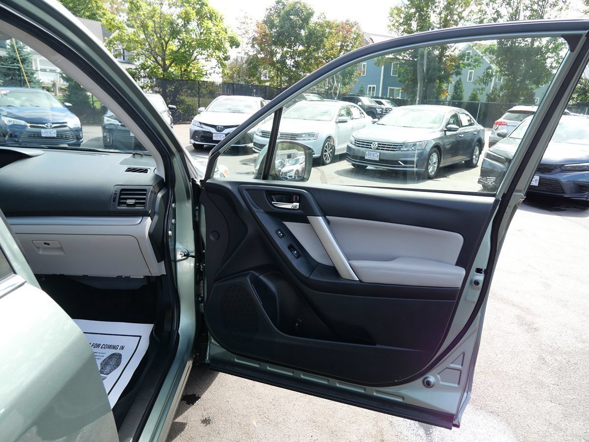 Used 2015 Subaru Forester 2.5i Limited AWD/4WD image 20