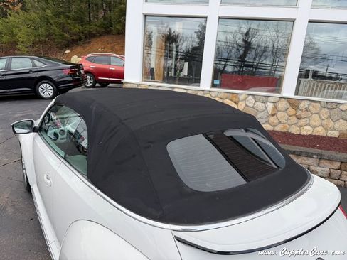 Used 2013 Volkswagen Beetle TDI image 20