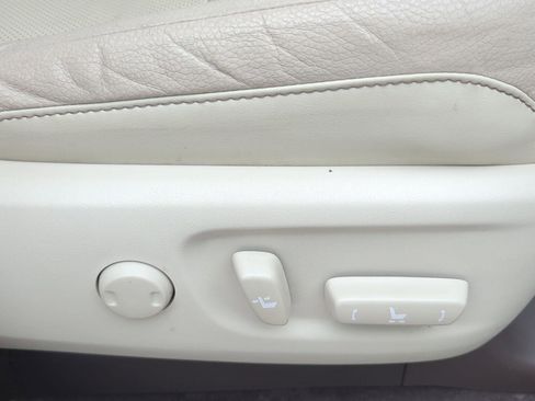 Used 2019 Lexus GX 460 Premium w/ Premium Package image 30