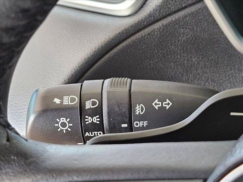 Used 2024 Toyota Corolla Cross AWD Hybrid w/ Convenience Package image 19