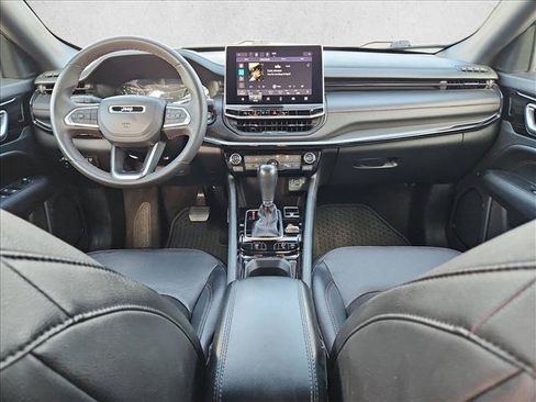 Used 2023 Jeep Compass Trailhawk AWD/4WD image 16