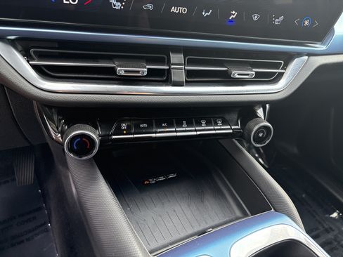 Used 2025 Chevrolet Equinox EV LT w/ Convenience Package FWD image 23