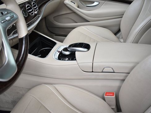 Used 2020 Mercedes-Benz S 560 4MATIC Sedan image 14