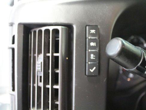 Used 2018 Chevrolet Express 2500 RWD 2500 135 w/ Driver Convenience Package image 11