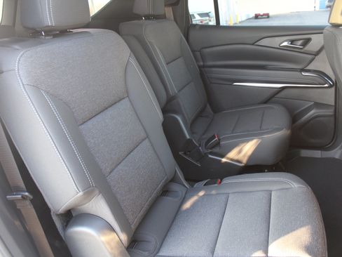 New 2026 Chevrolet Traverse LT image 16
