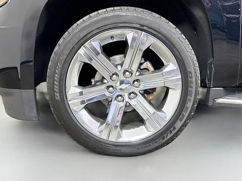Used 2018 Chevrolet Suburban Premier AWD/4WD image 37