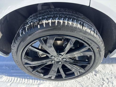New 2026 Volvo XC60 T8 Ultra w/ Protection Package Premier AWD/4WD image 10