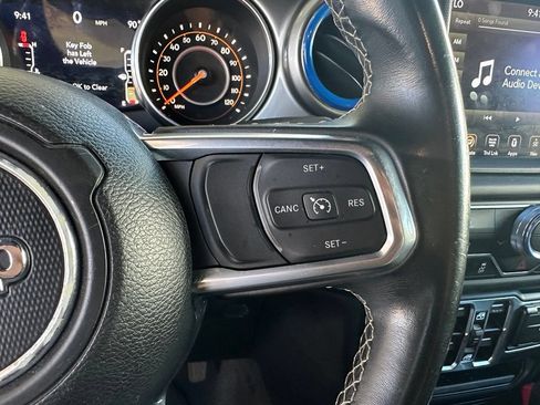 Used 2020 Jeep Wrangler Unlimited Sahara AWD/4WD image 21