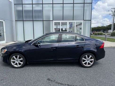 Used 2016 Volvo S60 T5 Premier image 2