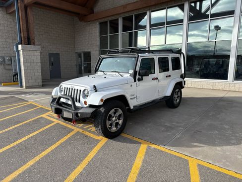 Used 2016 Jeep Wrangler Unlimited Sahara w/ Connectivity Group image 1