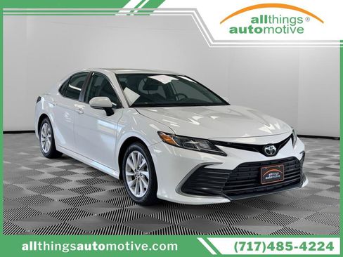 Used 2024 Toyota Camry LE w/ Convenience Package FWD image 1