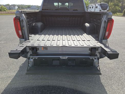New 2026 GMC Sierra 1500 AT4X w/ LPO, Black Badging Package AWD/4WD image 27