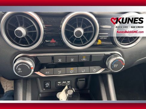 Used 2024 Nissan Sentra SV image 21