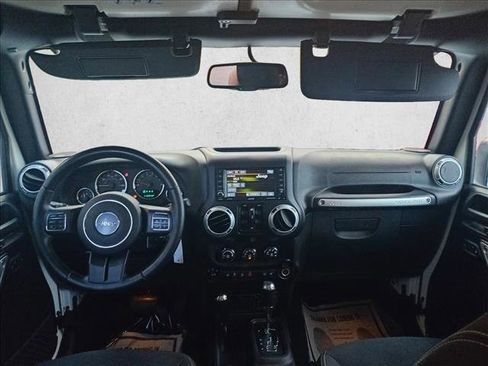 Used 2016 Jeep Wrangler Unlimited Sahara w/ Max Tow Package image 13