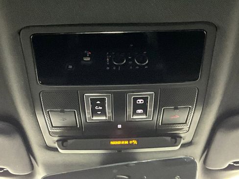 Used 2026 Land Rover Defender 130 X-Dynamic SE image 13