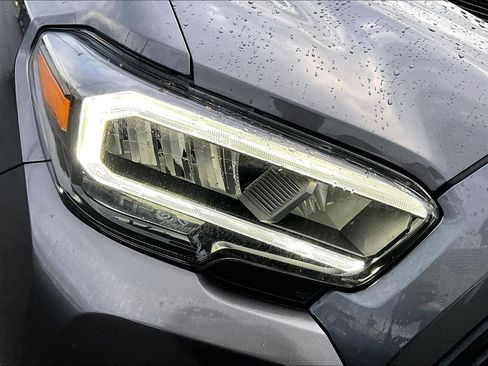 Used 2021 Toyota Tacoma TRD Pro AWD/4WD image 32