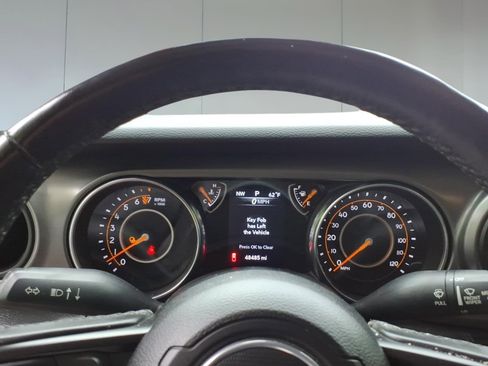 Used 2022 Jeep Gladiator Sport AWD/4WD image 9
