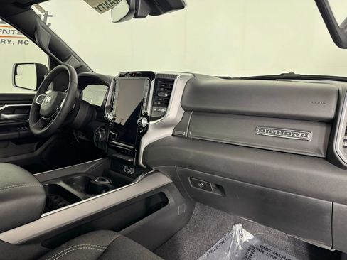 Used 2025 RAM 1500 Big Horn AWD/4WD image 35