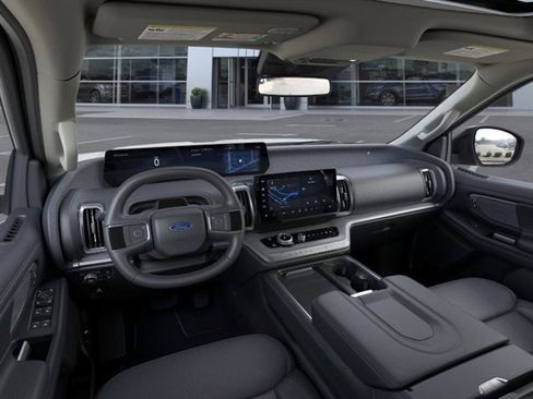 New 2026 Ford Expedition Max Platinum w/ Driver's Package AWD/4WD image 9