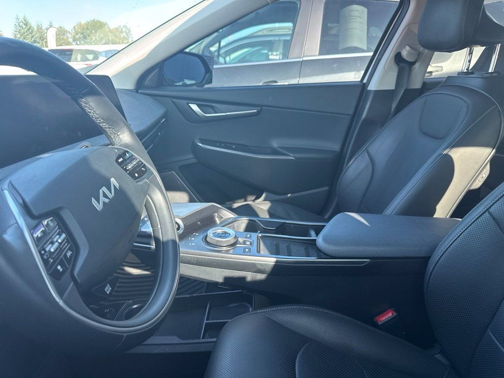 Used 2023 Kia EV6 Wind w/ Wind Technology Package AWD/4WD image 5