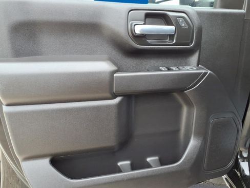 Used 2025 Chevrolet Silverado 2500 Custom w/ Custom Value Package AWD/4WD image 12