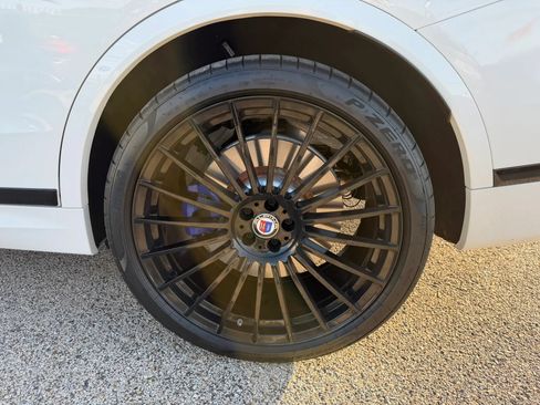 Used 2024 BMW ALPINA XB7 AWD/4WD image 16