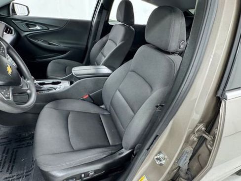 Used 2022 Chevrolet Malibu LT FWD image 10