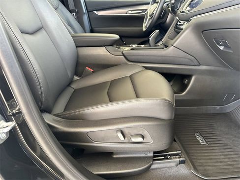 New 2025 Cadillac XT5 Luxury w/ LPO, Floor Liner Package image 36