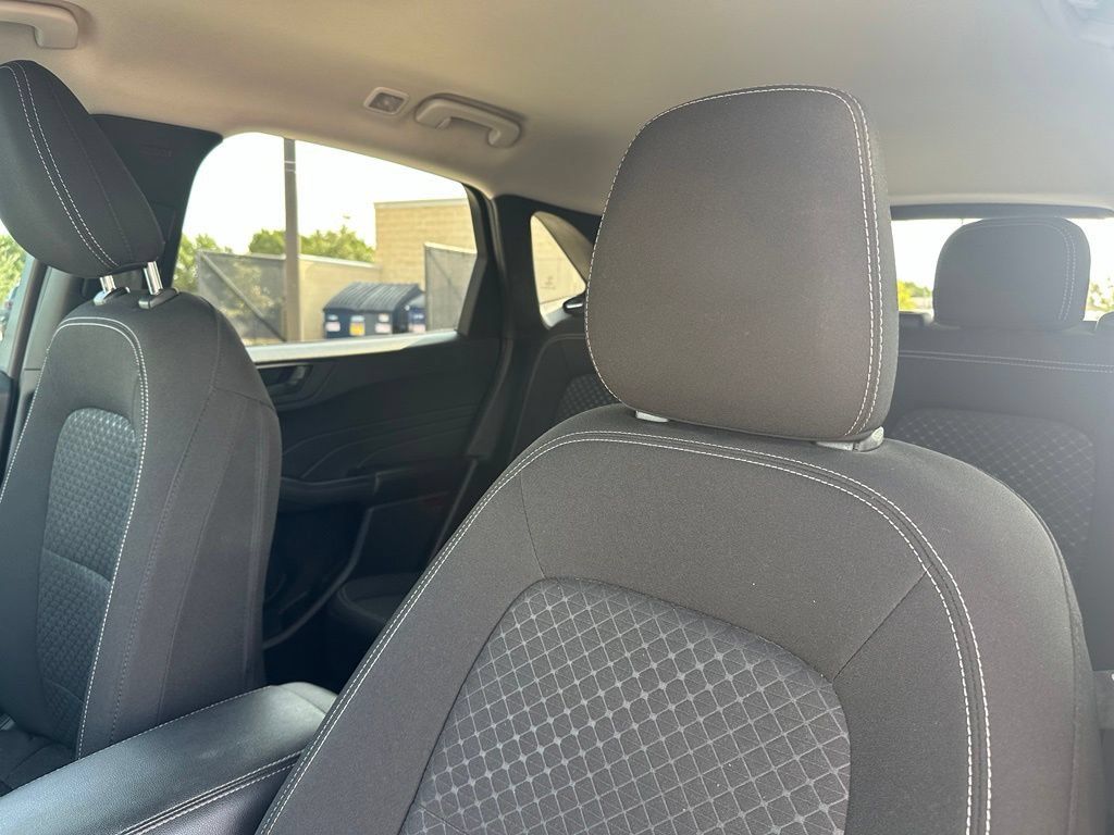 Used 2023 Ford Escape Active w/ Tech Pack #1 AWD/4WD image 8
